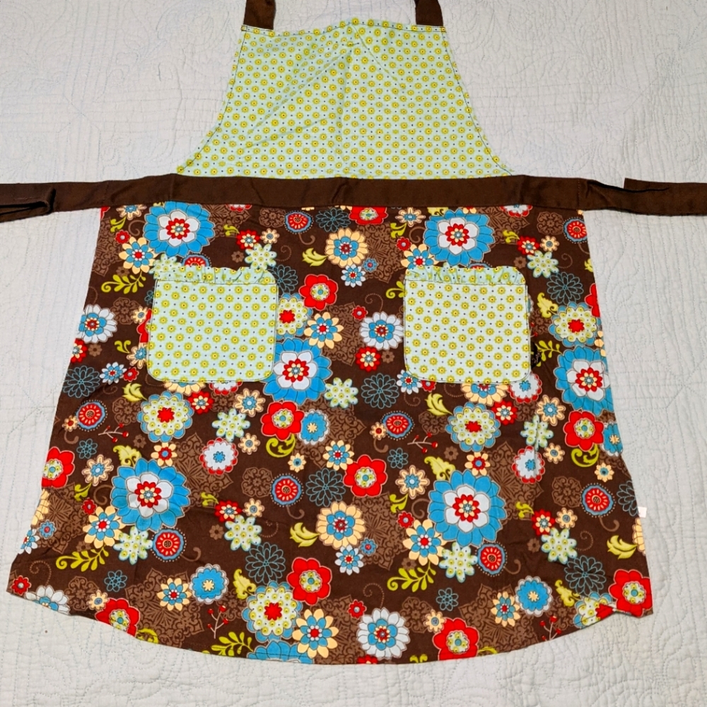 Thirty-One Adult Apron Floral Fanfare